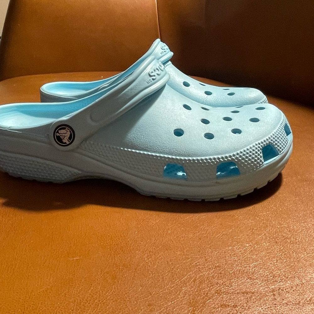 Crocs - Picture 2 of 4